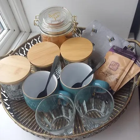 Beech House 20 Minute Walk To Airport Homestay Bristol