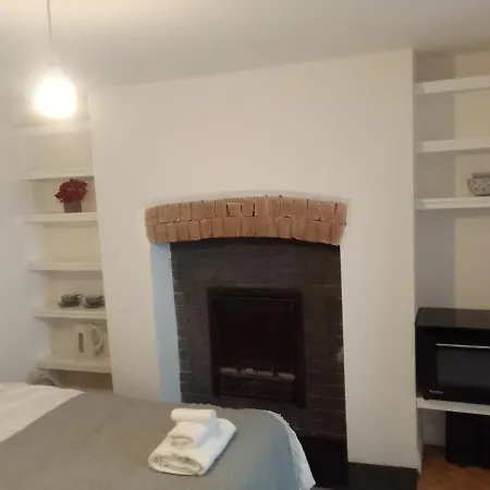 Homestay Beech House 20 Minute Walk To Airport Bristol
